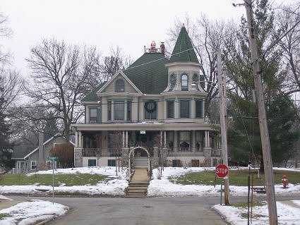 Madison Street, Woodstock, IL