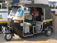 Amy in a rickshaw in Jaipur, India