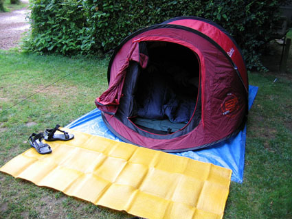 2-second Quechua tent