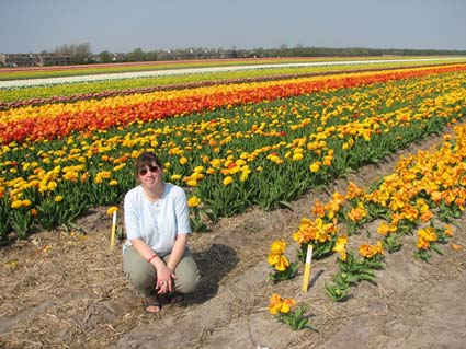 Amy by flower fields in Noord Holland