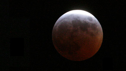 Total Lunar Eclipse from Leiden, the Netherlands - Stage 3