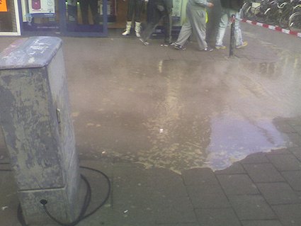 Rotterdam boiling water flood 2